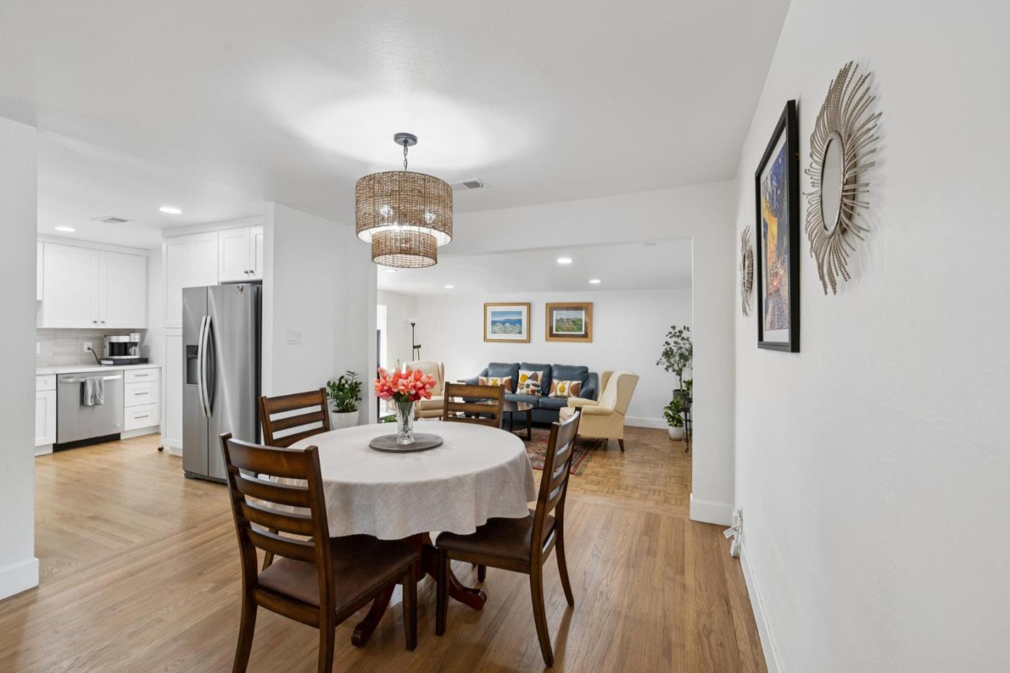 Detail Gallery Image 8 of 27 For 1304 Alicante Dr, Pacifica,  CA 94044 - 4 Beds | 2 Baths