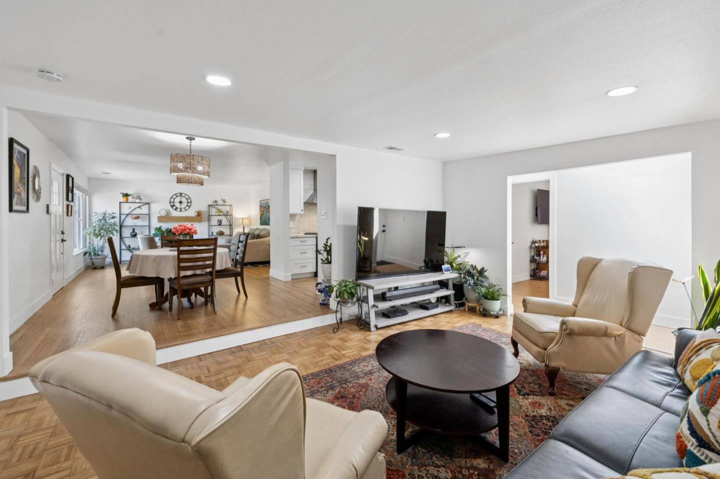 Detail Gallery Image 9 of 27 For 1304 Alicante Dr, Pacifica,  CA 94044 - 4 Beds | 2 Baths