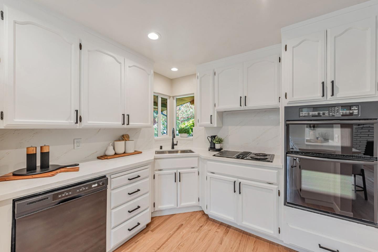 Detail Gallery Image 8 of 26 For 15116 San Pablo Ave, San Jose,  CA 95127 - 4 Beds | 2/1 Baths