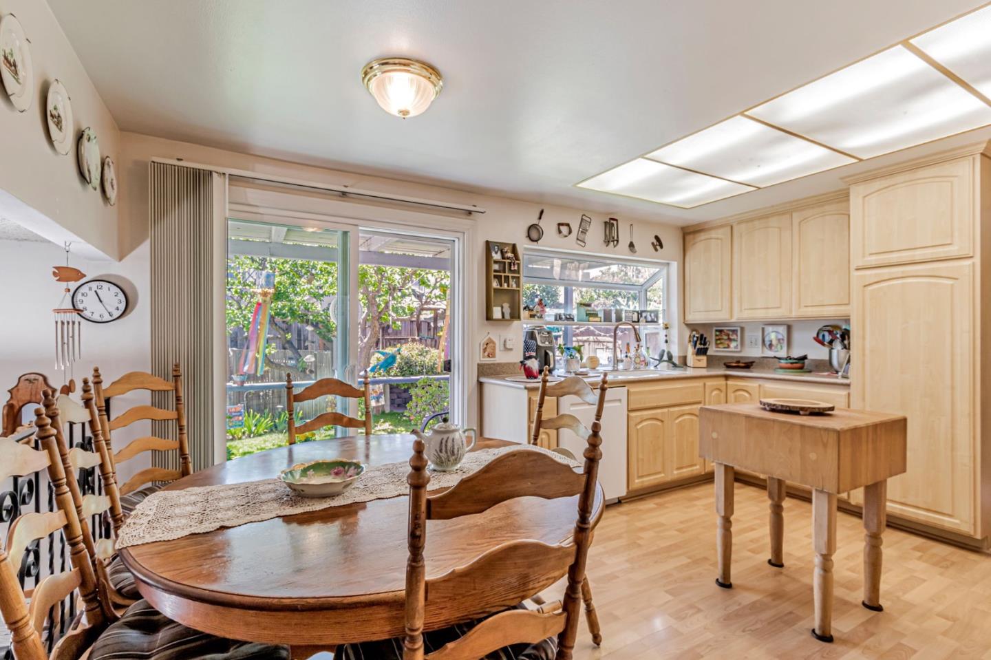 Detail Gallery Image 27 of 58 For 1139 Braemer Ct, San Jose,  CA 95132 - 6 Beds | 3/1 Baths