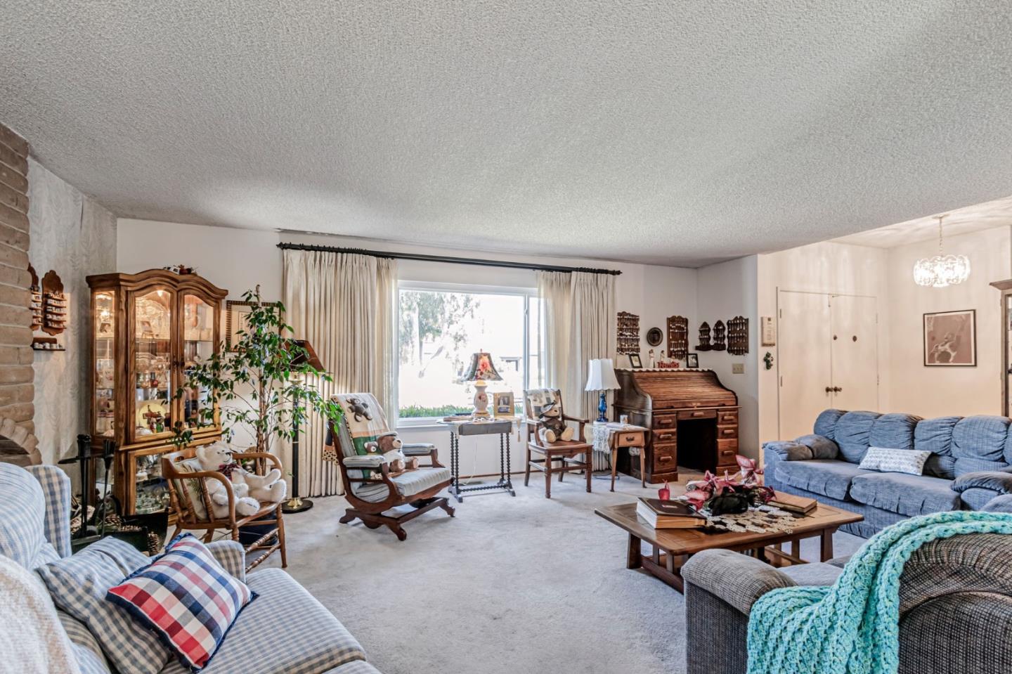 Detail Gallery Image 8 of 58 For 1139 Braemer Ct, San Jose,  CA 95132 - 6 Beds | 3/1 Baths
