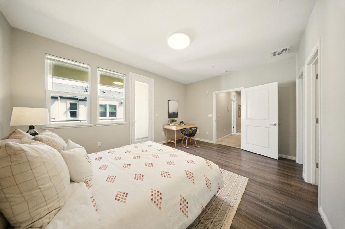 Detail Gallery Image 16 of 37 For 2086 Mahuron Cir, San Jose,  CA 95133 - 3 Beds | 3 Baths