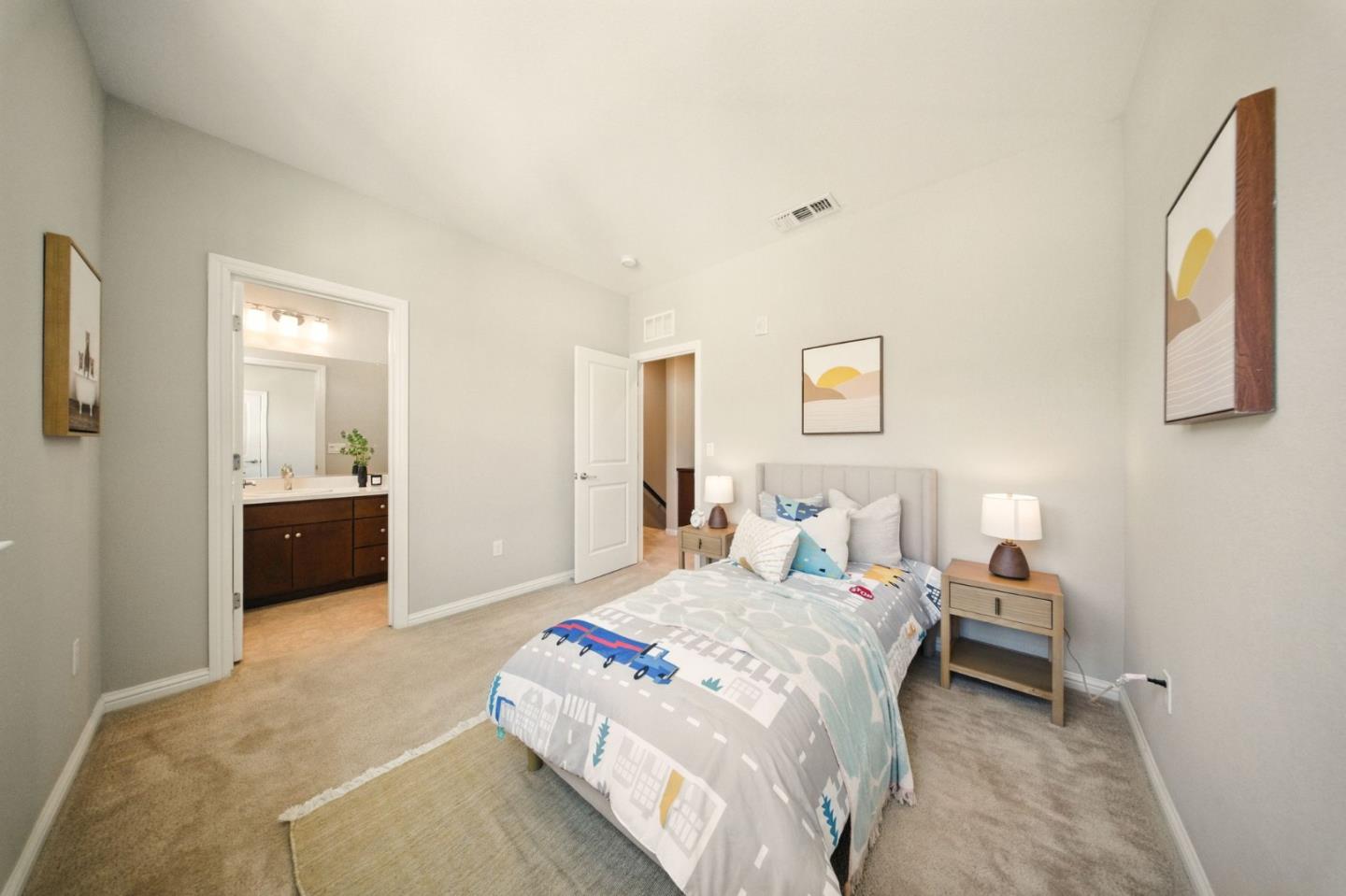Detail Gallery Image 21 of 37 For 2086 Mahuron Cir, San Jose,  CA 95133 - 3 Beds | 3 Baths
