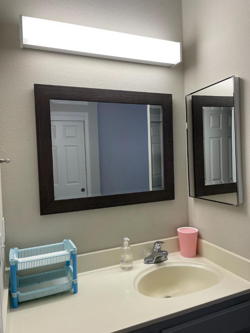 Detail Gallery Image 12 of 15 For 1143 Greene Ter, Davis,  CA 95618 - 2 Beds | 2 Baths