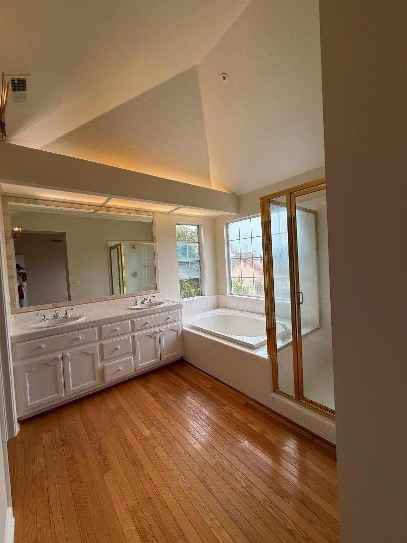 Detail Gallery Image 18 of 34 For 1980 Princeton Ct, Salinas,  CA 93906 - 4 Beds | 2/1 Baths