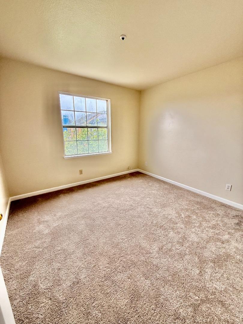 Detail Gallery Image 20 of 34 For 1980 Princeton Ct, Salinas,  CA 93906 - 4 Beds | 2/1 Baths
