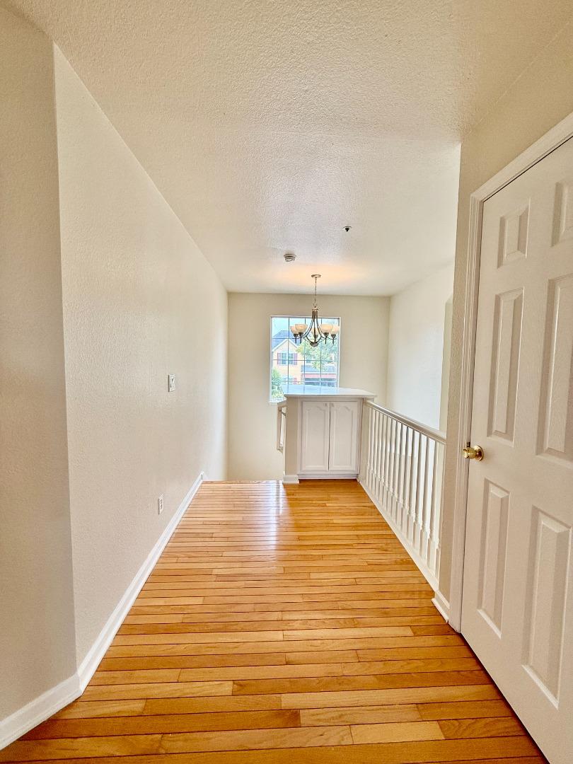 Detail Gallery Image 21 of 34 For 1980 Princeton Ct, Salinas,  CA 93906 - 4 Beds | 2/1 Baths
