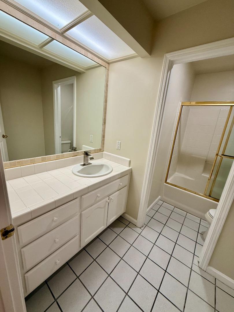 Detail Gallery Image 23 of 34 For 1980 Princeton Ct, Salinas,  CA 93906 - 4 Beds | 2/1 Baths