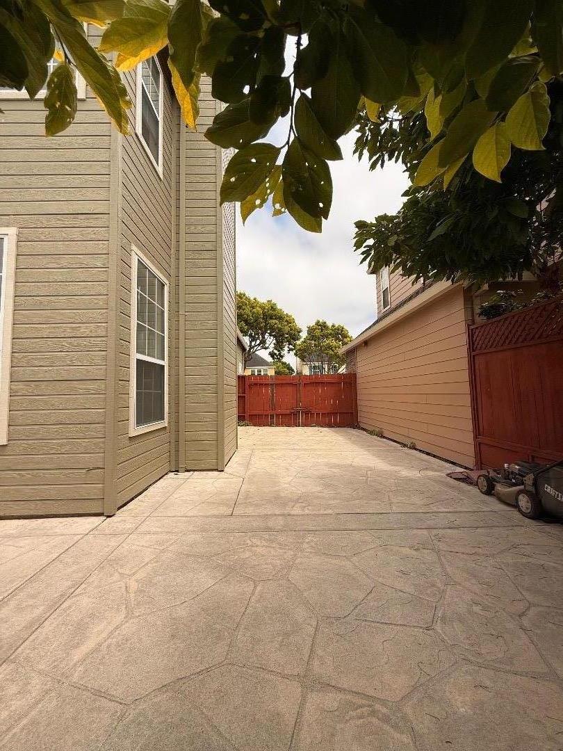 Detail Gallery Image 26 of 34 For 1980 Princeton Ct, Salinas,  CA 93906 - 4 Beds | 2/1 Baths