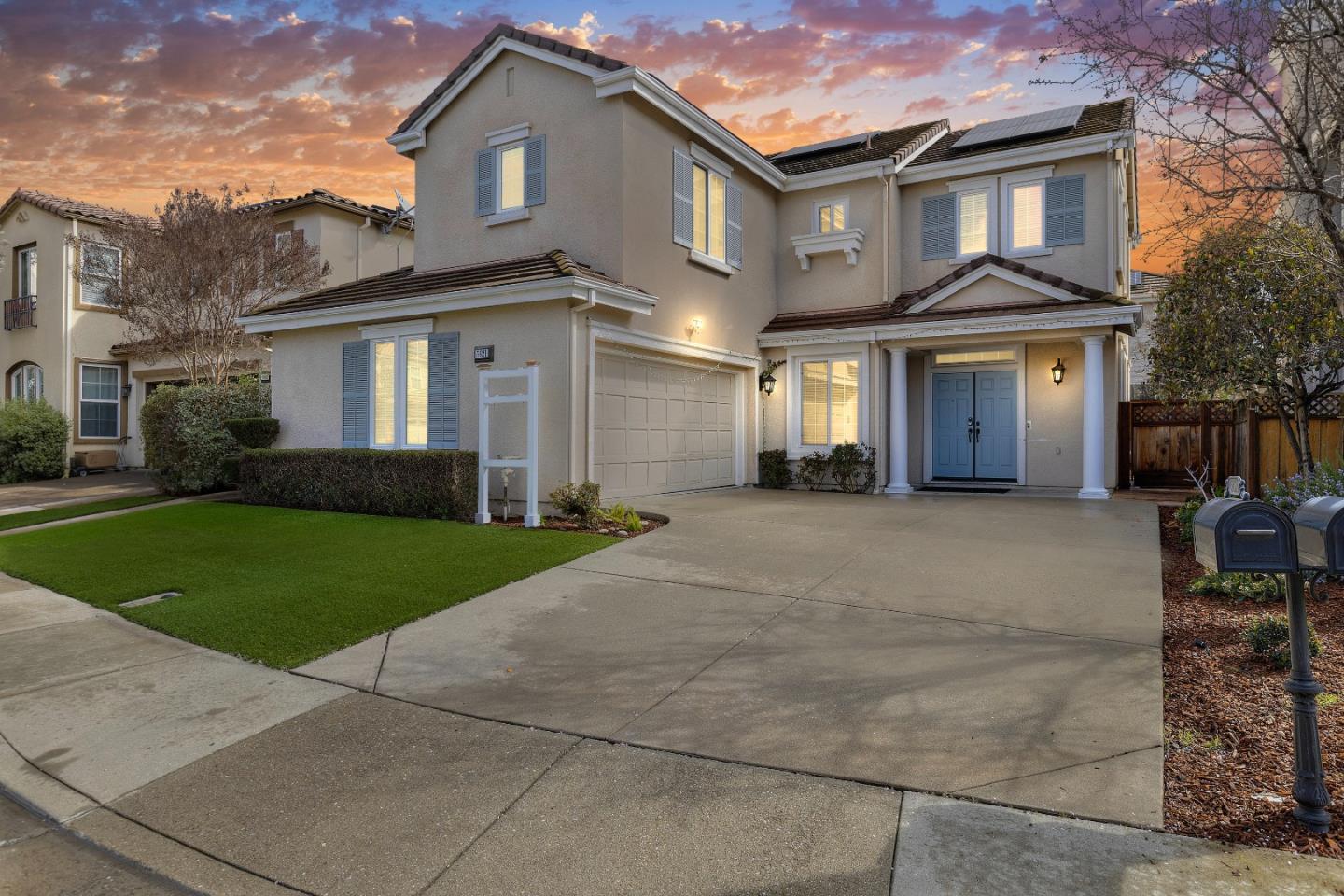 Detail Gallery Image 2 of 41 For 5621 Maymont Ln, Dublin,  CA 94568 - 4 Beds | 2/1 Baths