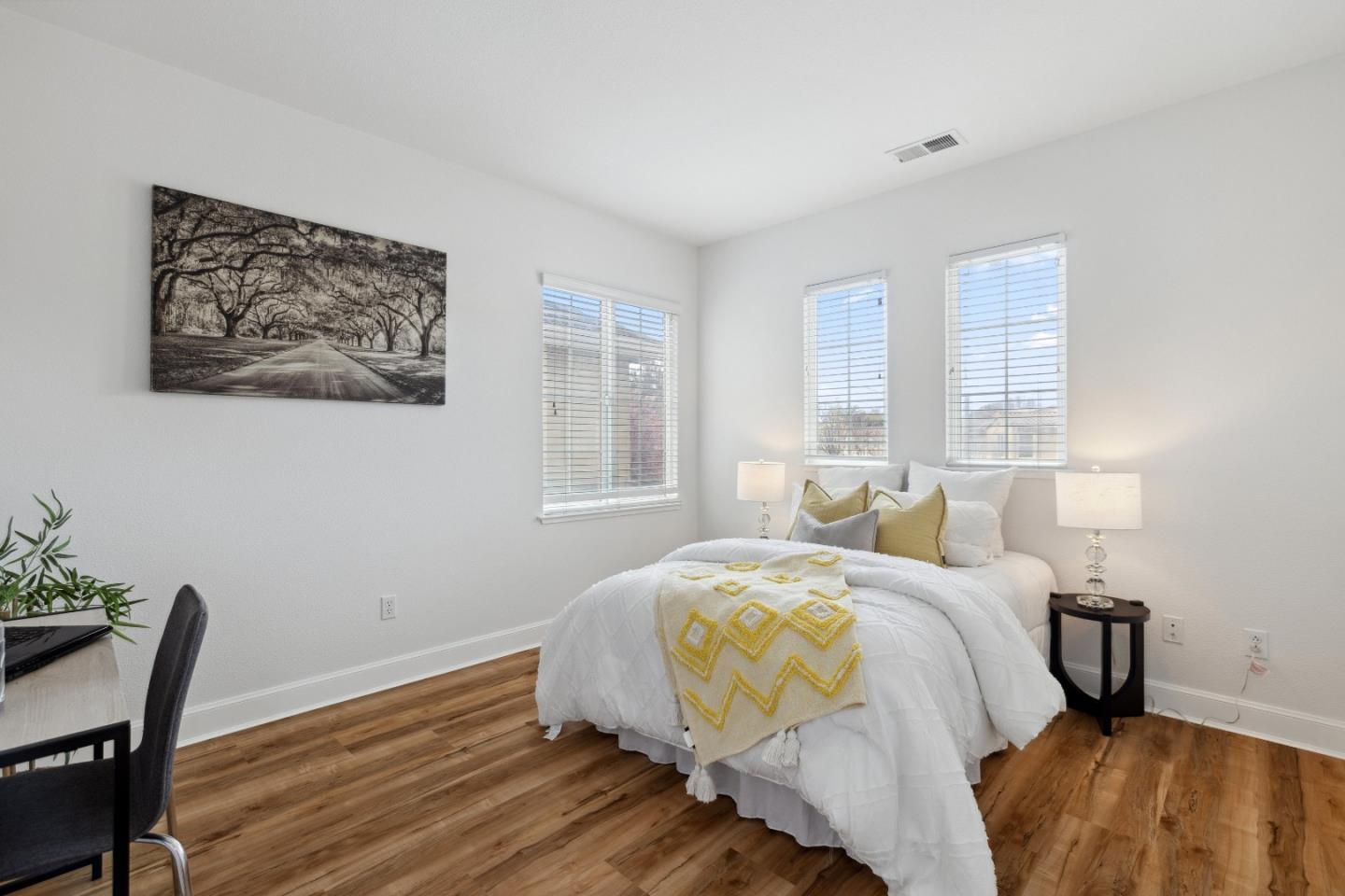 Detail Gallery Image 31 of 41 For 5621 Maymont Ln, Dublin,  CA 94568 - 4 Beds | 2/1 Baths
