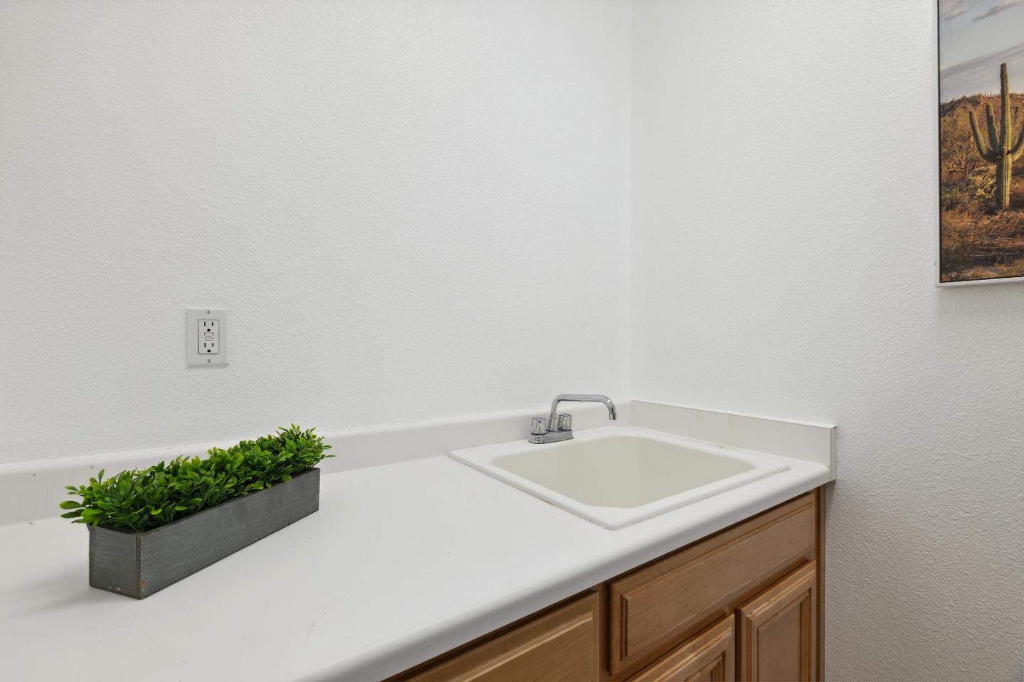 Detail Gallery Image 38 of 41 For 5621 Maymont Ln, Dublin,  CA 94568 - 4 Beds | 2/1 Baths