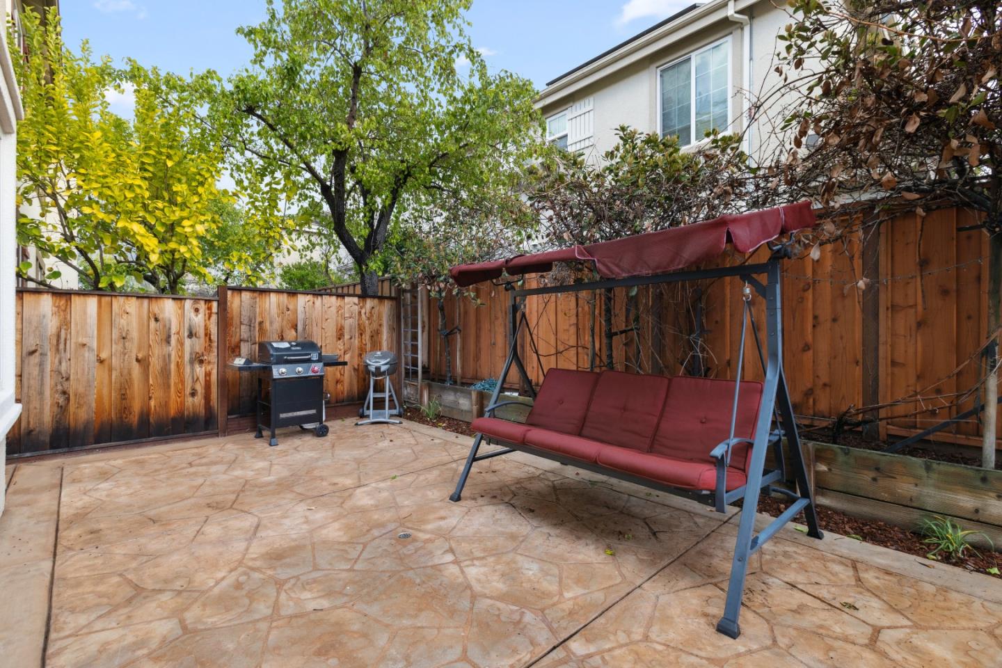 Detail Gallery Image 39 of 41 For 5621 Maymont Ln, Dublin,  CA 94568 - 4 Beds | 2/1 Baths