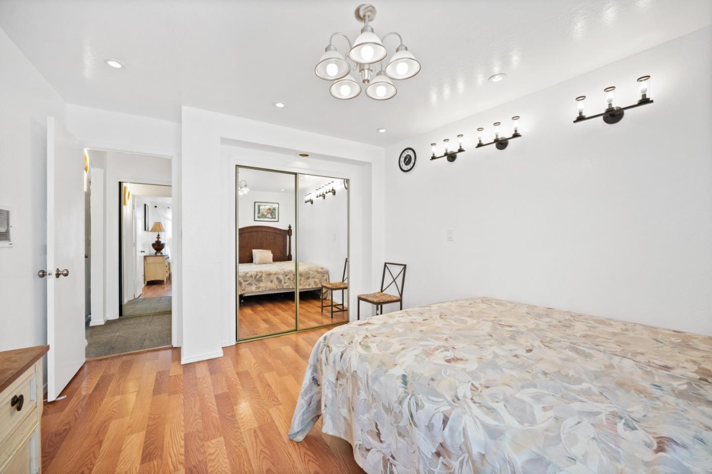 Detail Gallery Image 12 of 53 For 441 W Macarthur Blvd, Oakland,  CA 94609 - – Beds | – Baths