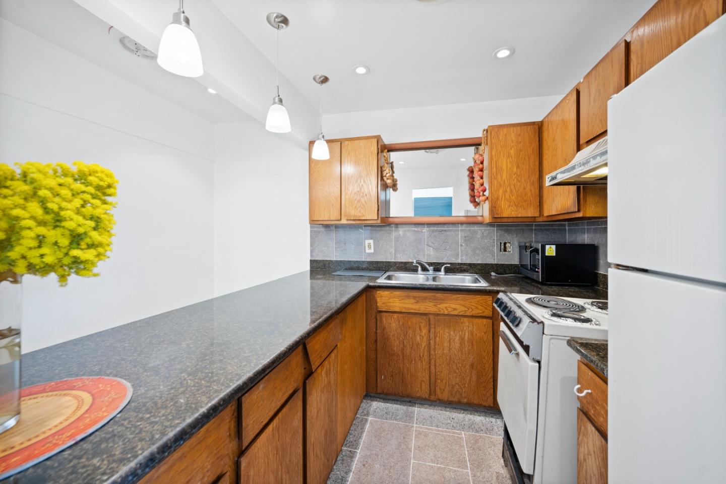 Detail Gallery Image 18 of 53 For 441 W Macarthur Blvd, Oakland,  CA 94609 - – Beds | – Baths