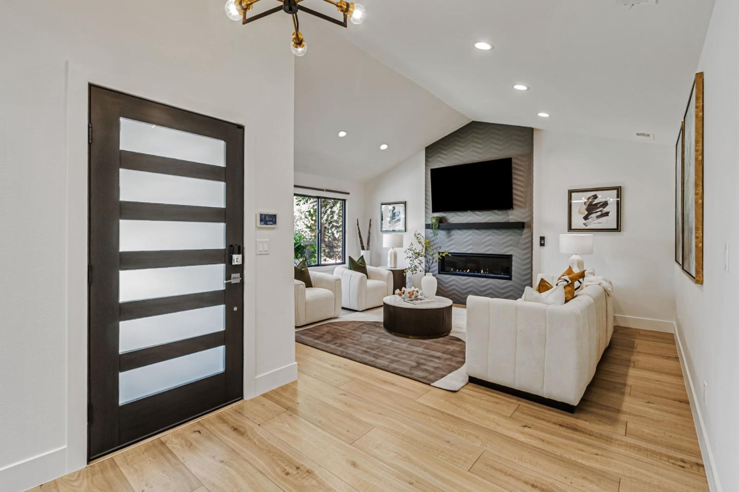 Detail Gallery Image 12 of 93 For 1588 Calle De Stuarda, San Jose,  CA 95118 - 4 Beds | 3 Baths