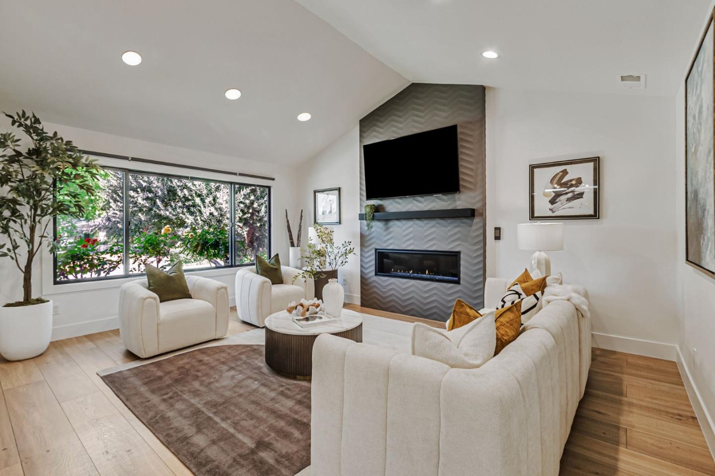 Detail Gallery Image 14 of 93 For 1588 Calle De Stuarda, San Jose,  CA 95118 - 4 Beds | 3 Baths