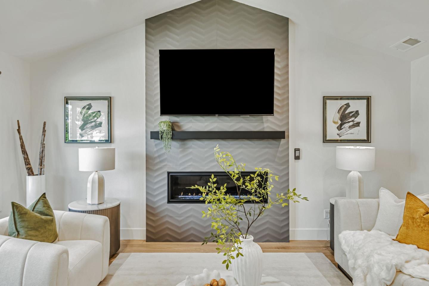 Detail Gallery Image 16 of 93 For 1588 Calle De Stuarda, San Jose,  CA 95118 - 4 Beds | 3 Baths