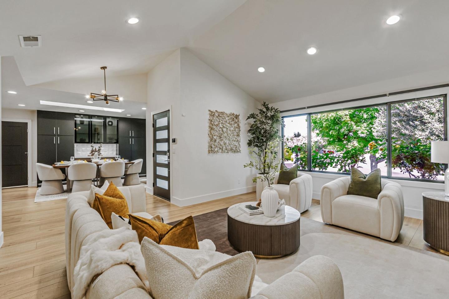 Detail Gallery Image 19 of 93 For 1588 Calle De Stuarda, San Jose,  CA 95118 - 4 Beds | 3 Baths