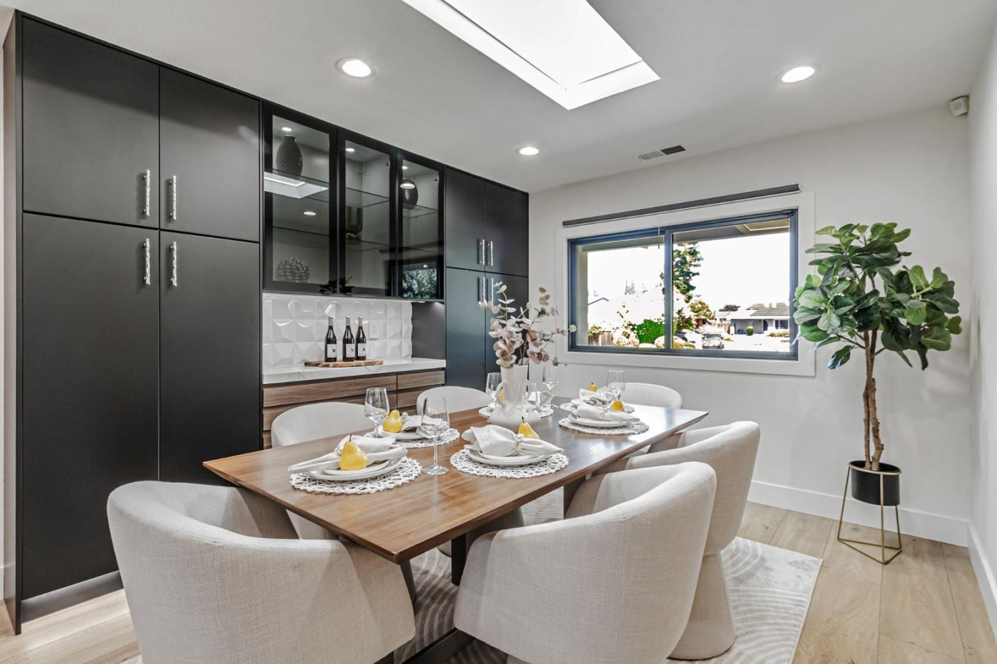 Detail Gallery Image 20 of 93 For 1588 Calle De Stuarda, San Jose,  CA 95118 - 4 Beds | 3 Baths