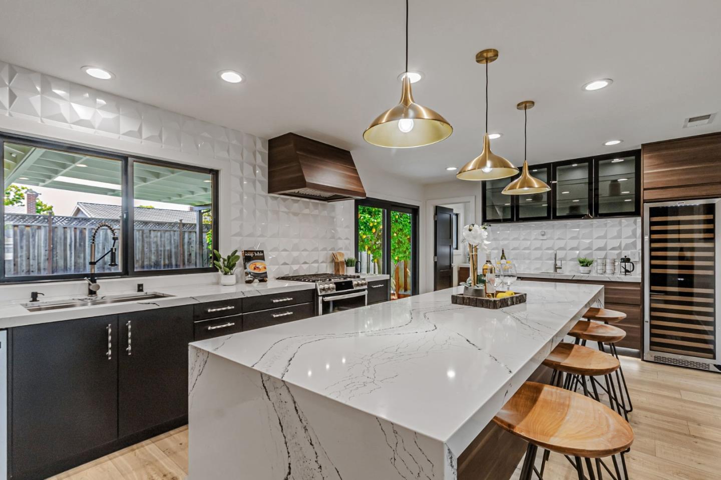 Detail Gallery Image 25 of 93 For 1588 Calle De Stuarda, San Jose,  CA 95118 - 4 Beds | 3 Baths