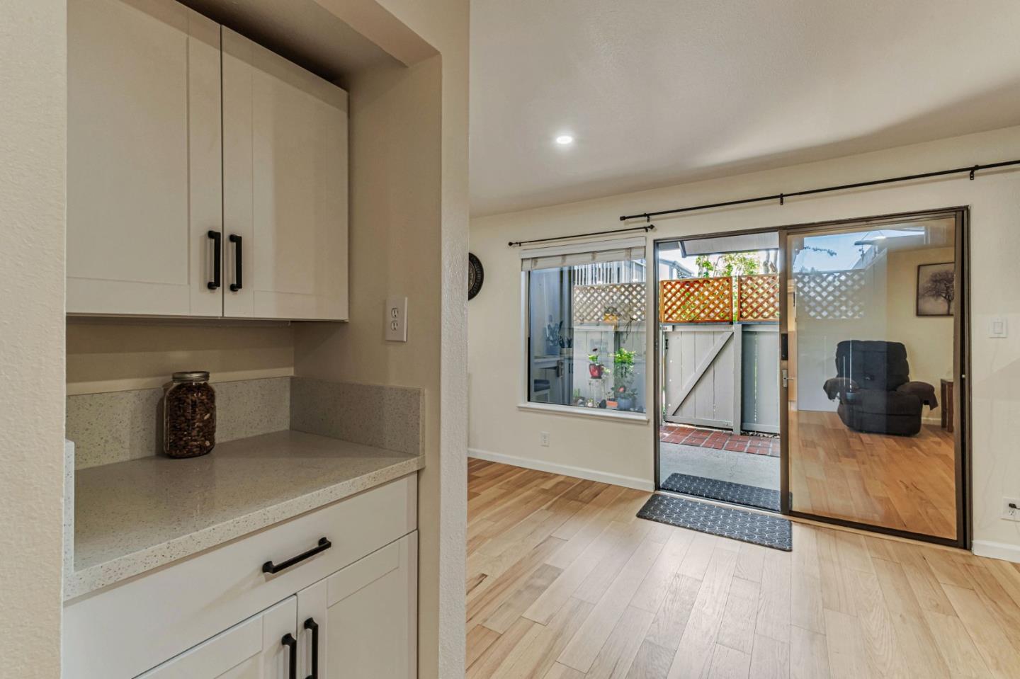 Detail Gallery Image 10 of 36 For 1925 46th Ave #143,  Capitola,  CA 95010 - 2 Beds | 1/1 Baths