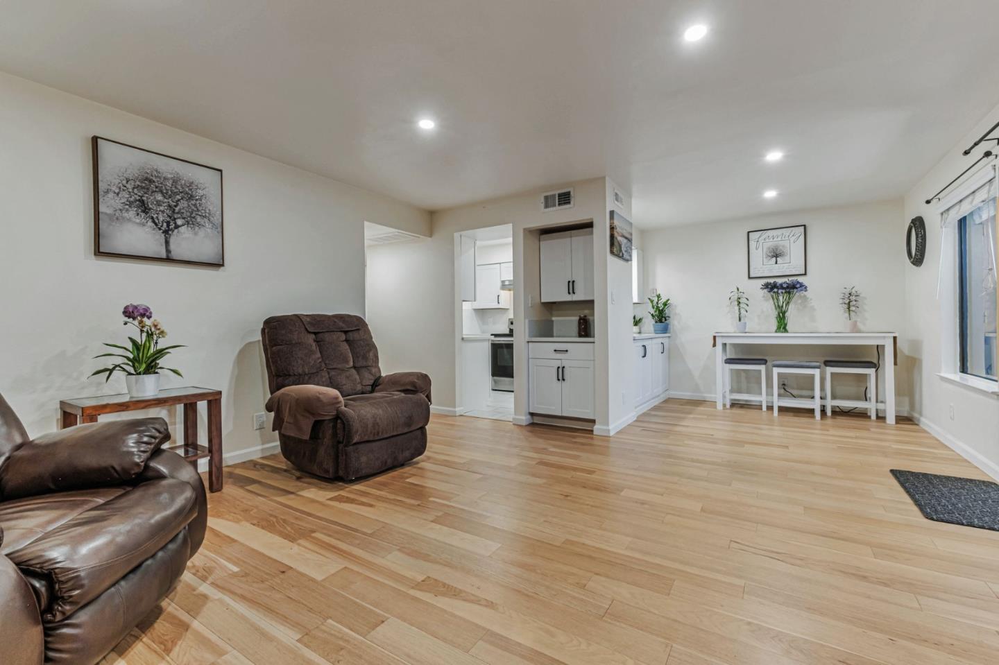 Detail Gallery Image 7 of 36 For 1925 46th Ave #143,  Capitola,  CA 95010 - 2 Beds | 1/1 Baths
