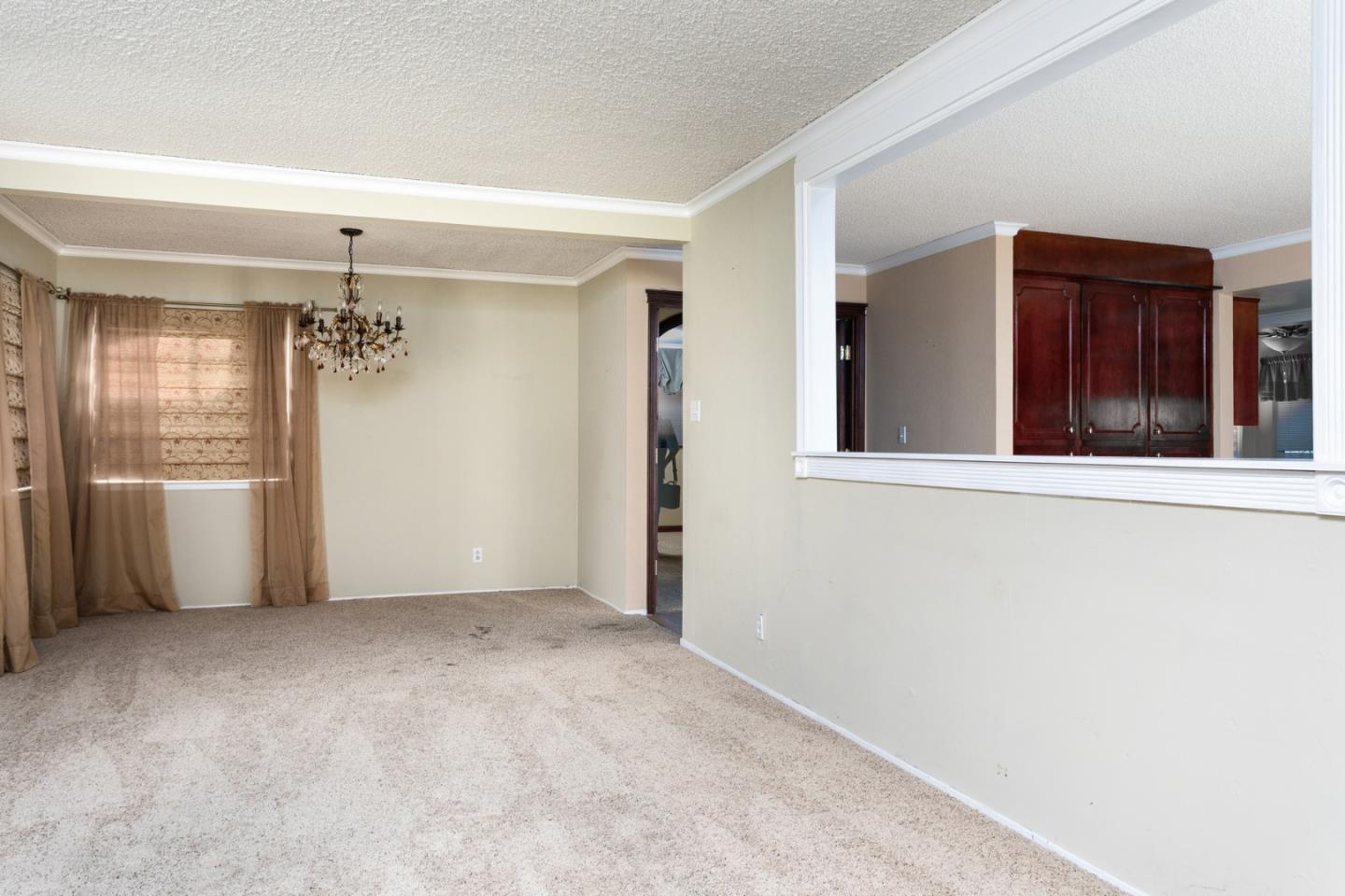 Detail Gallery Image 11 of 77 For 450 W Alluvial Ave, Clovis,  CA 93611 - 4 Beds | 2 Baths