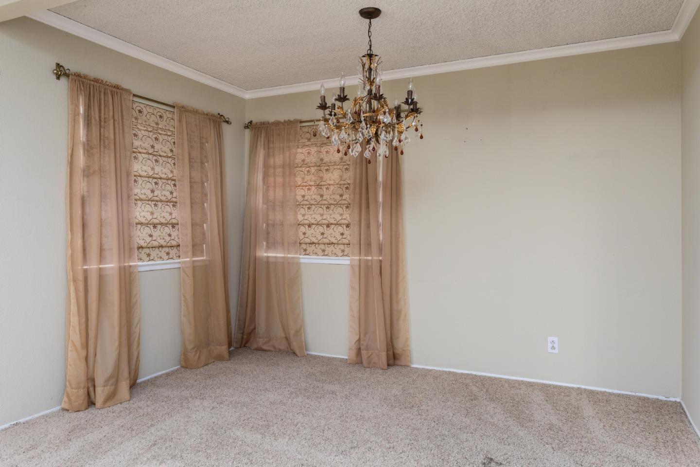 Detail Gallery Image 12 of 77 For 450 W Alluvial Ave, Clovis,  CA 93611 - 4 Beds | 2 Baths