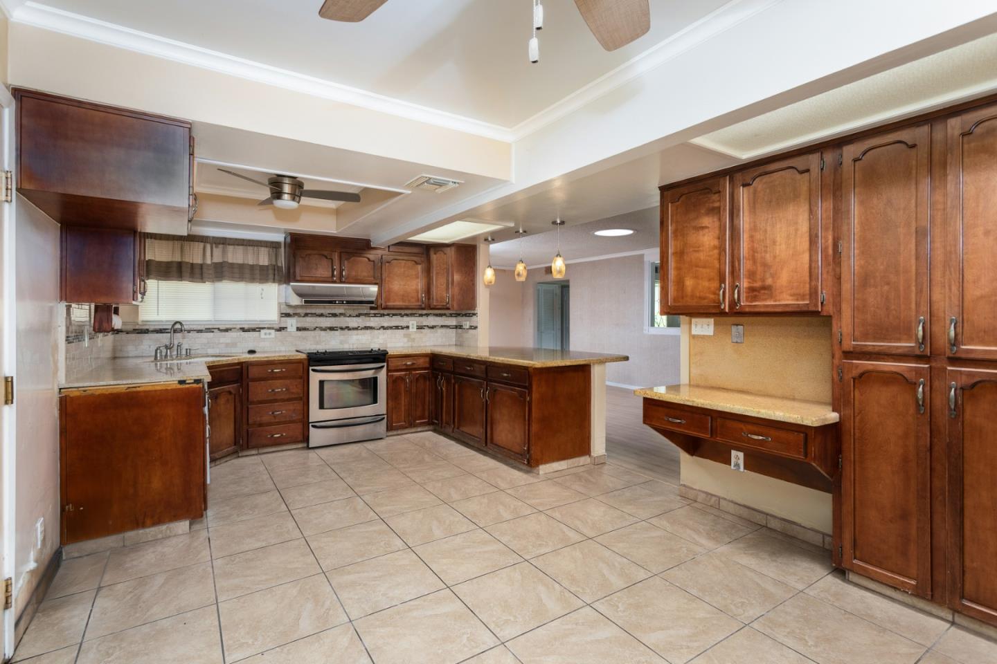 Detail Gallery Image 24 of 77 For 450 W Alluvial Ave, Clovis,  CA 93611 - 4 Beds | 2 Baths