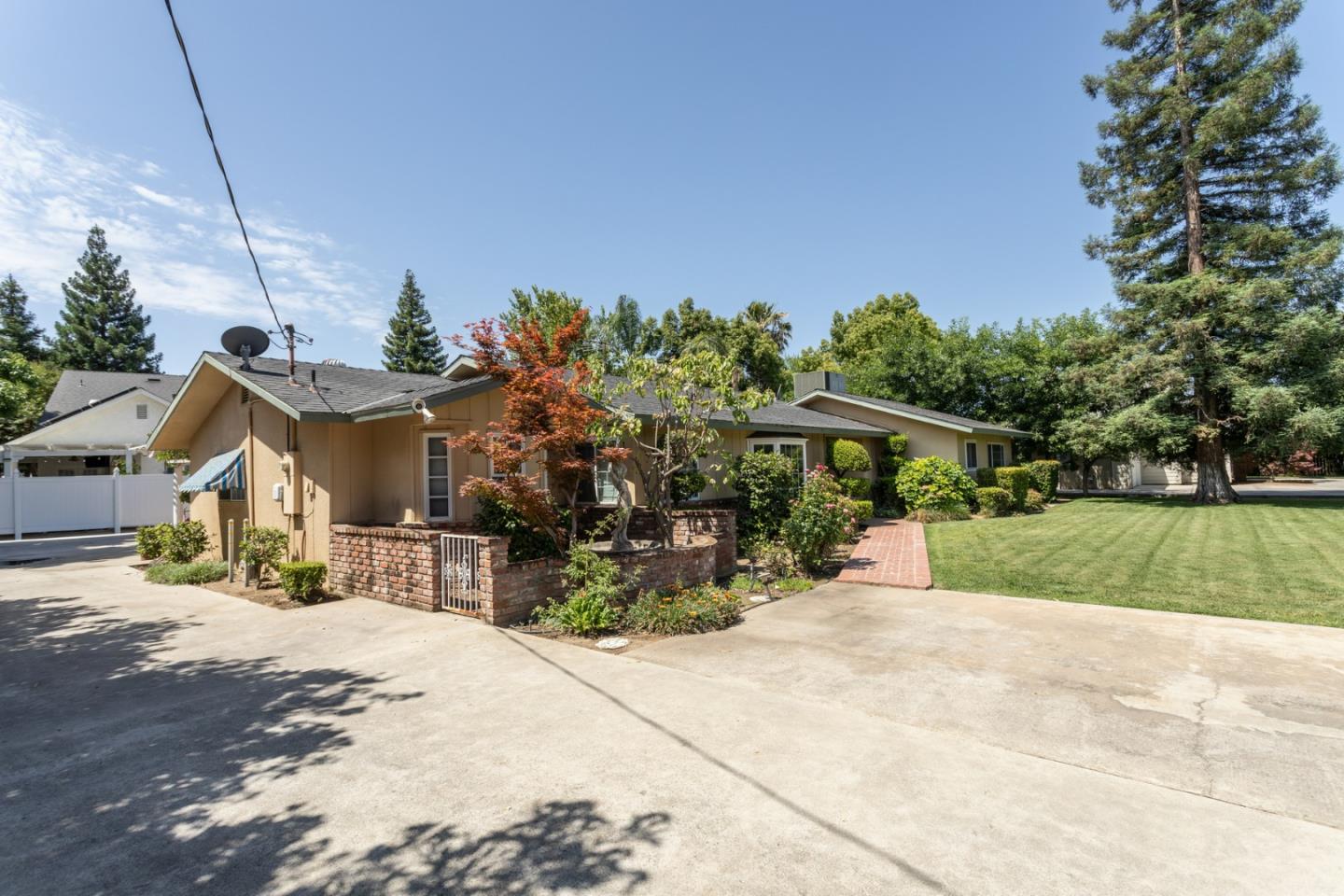 Detail Gallery Image 40 of 77 For 450 W Alluvial Ave, Clovis,  CA 93611 - 4 Beds | 2 Baths