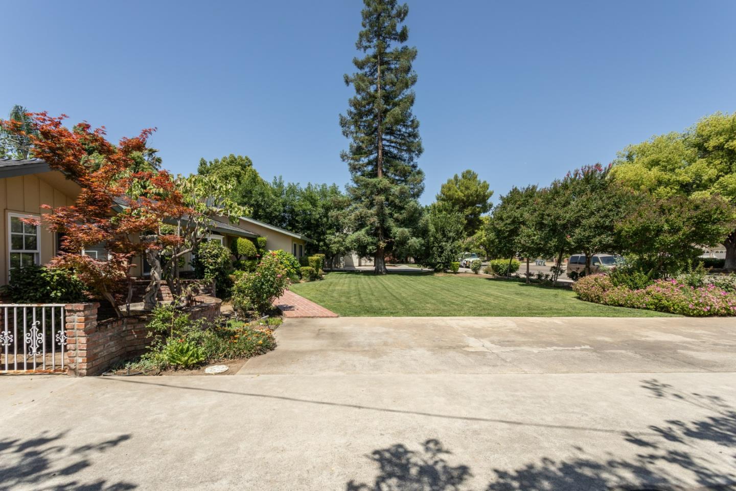 Detail Gallery Image 42 of 77 For 450 W Alluvial Ave, Clovis,  CA 93611 - 4 Beds | 2 Baths
