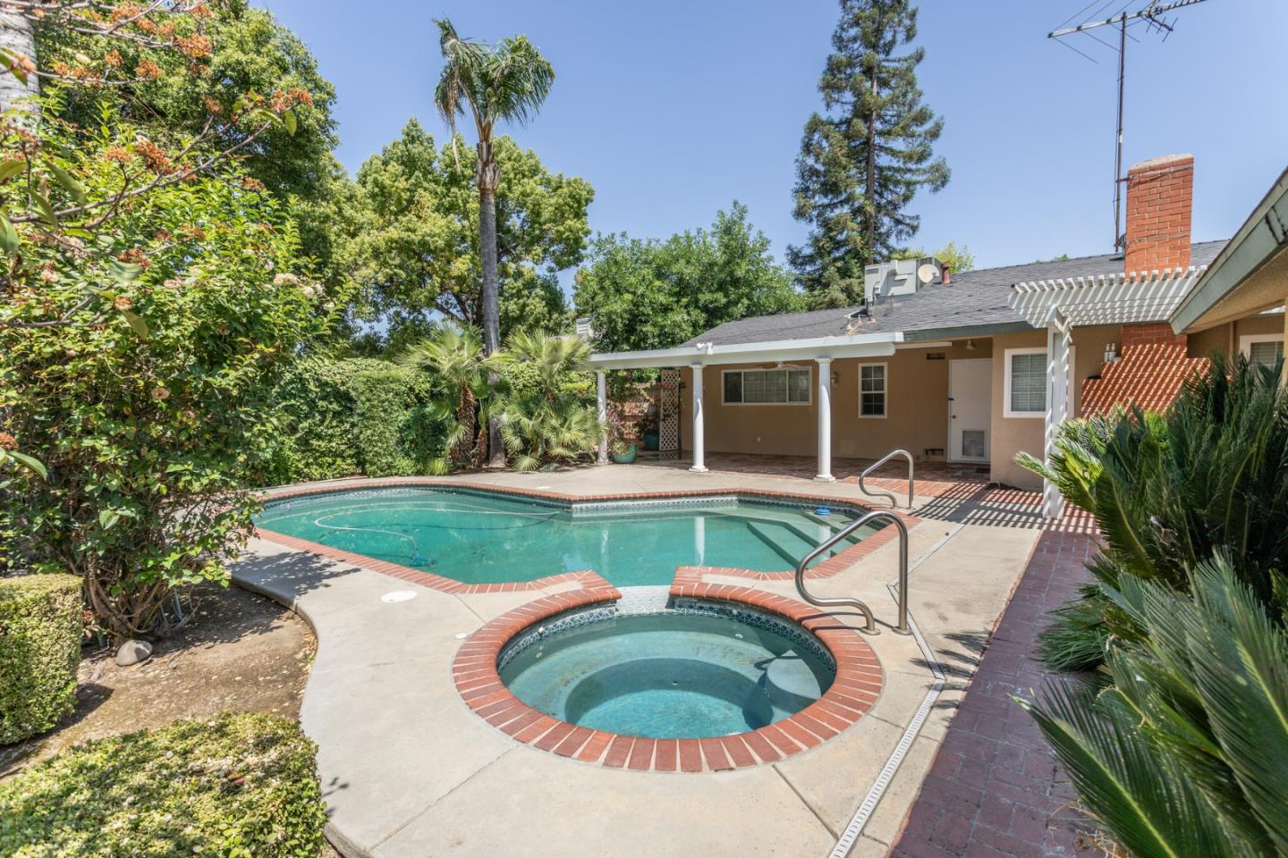 Detail Gallery Image 54 of 77 For 450 W Alluvial Ave, Clovis,  CA 93611 - 4 Beds | 2 Baths