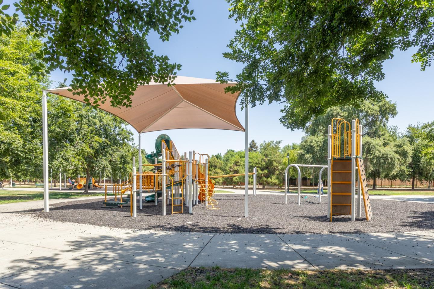 Detail Gallery Image 63 of 77 For 450 W Alluvial Ave, Clovis,  CA 93611 - 4 Beds | 2 Baths