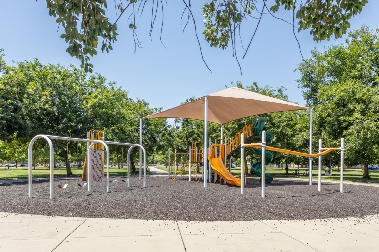 Detail Gallery Image 67 of 77 For 450 W Alluvial Ave, Clovis,  CA 93611 - 4 Beds | 2 Baths