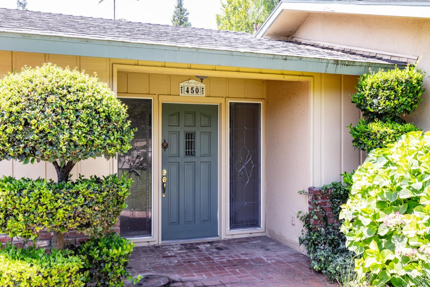 Detail Gallery Image 8 of 77 For 450 W Alluvial Ave, Clovis,  CA 93611 - 4 Beds | 2 Baths