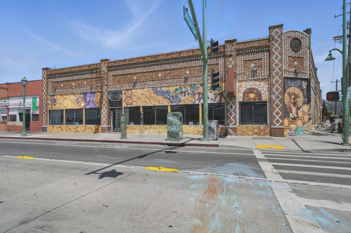 Detail Gallery Image 1 of 19 For 7134 International Blvd, Oakland,  CA 94621 - – Beds | – Baths