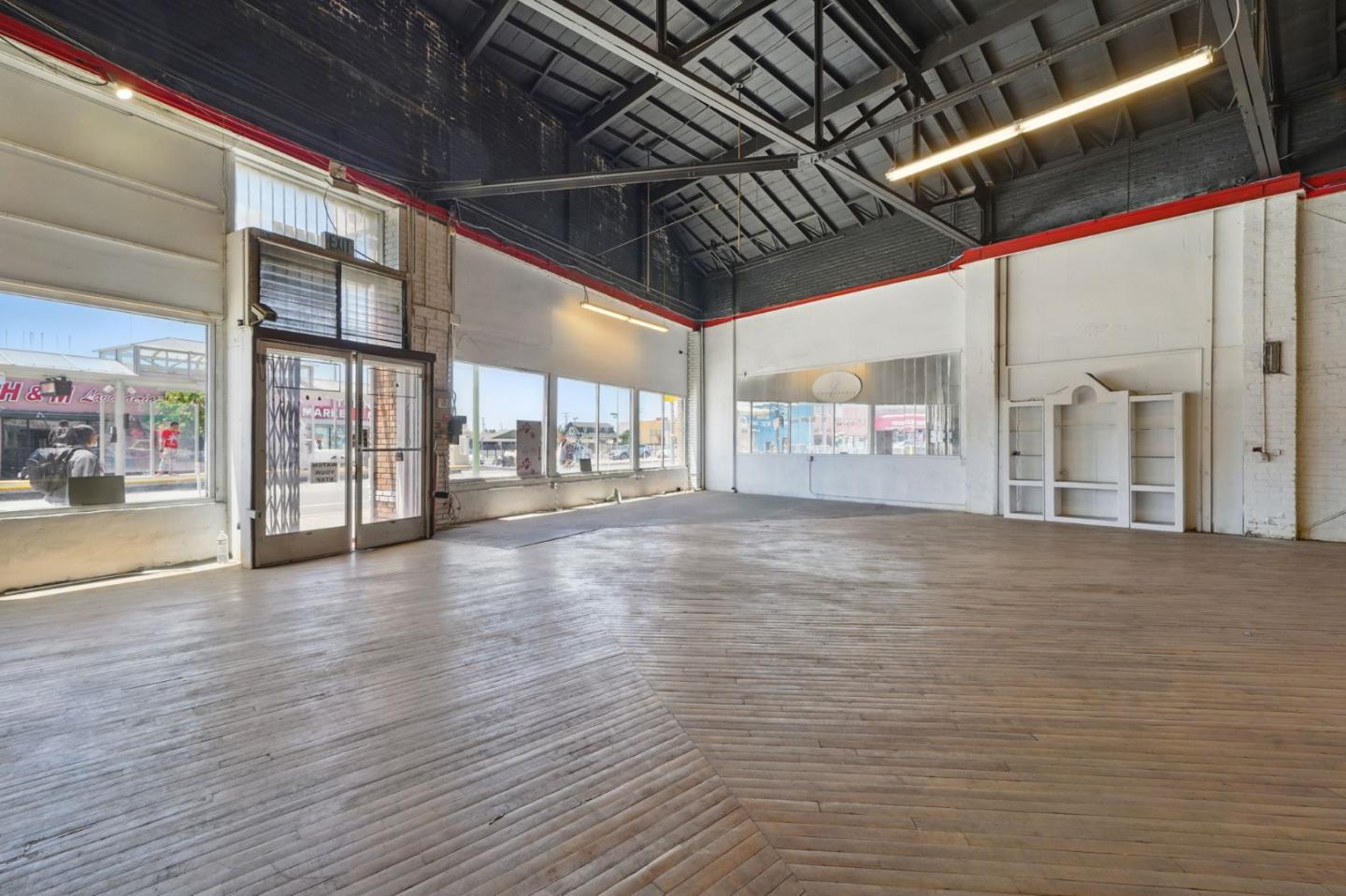 Detail Gallery Image 2 of 19 For 7134 International Blvd, Oakland,  CA 94621 - – Beds | – Baths