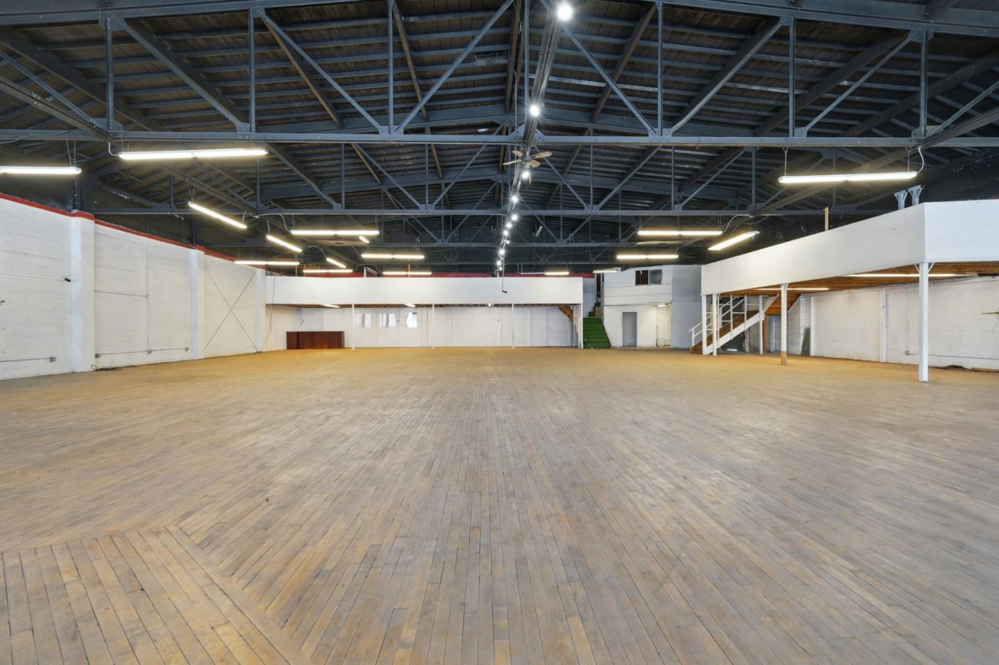 Detail Gallery Image 5 of 19 For 7134 International Blvd, Oakland,  CA 94621 - – Beds | – Baths
