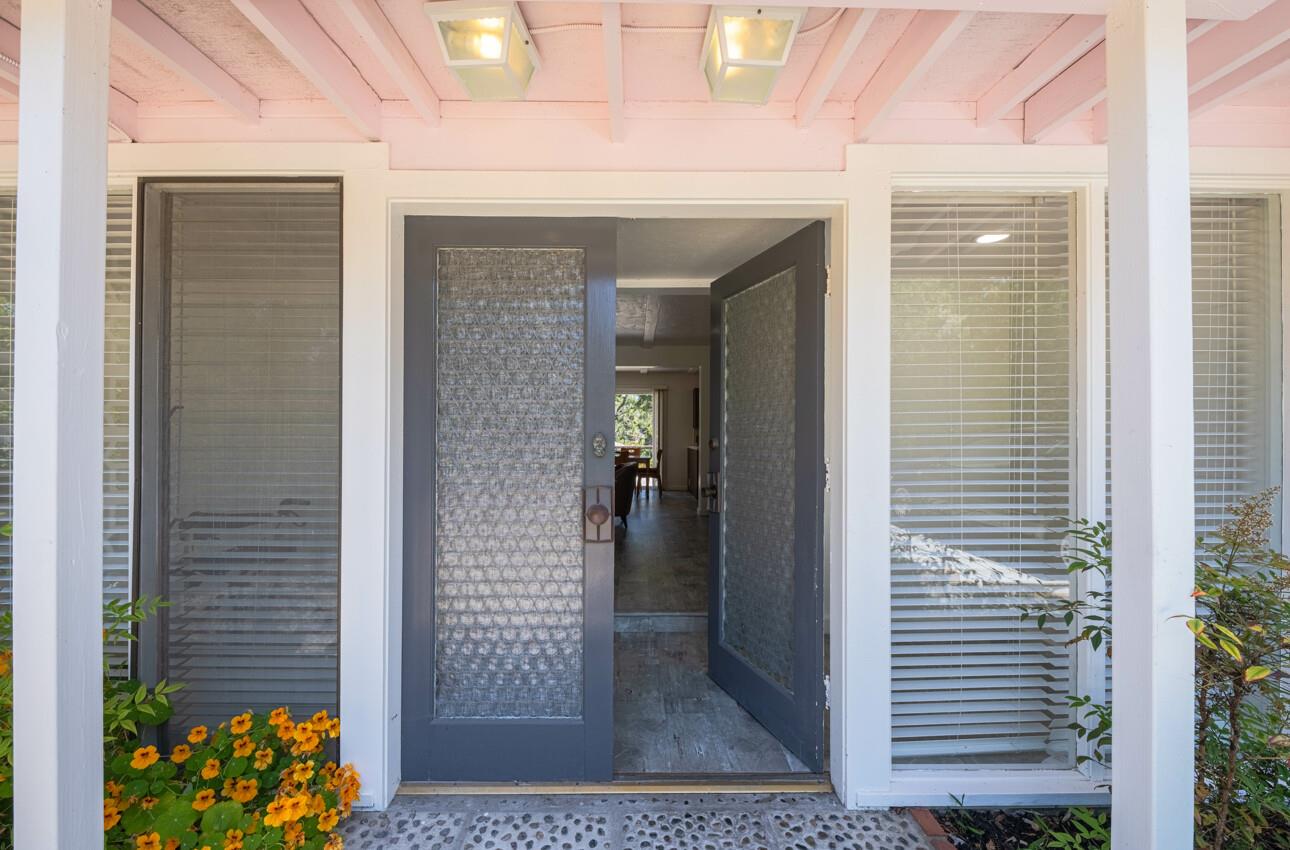 Detail Gallery Image 11 of 28 For 1171 Sylvan Pl, Monterey,  CA 93940 - 2 Beds | 2 Baths
