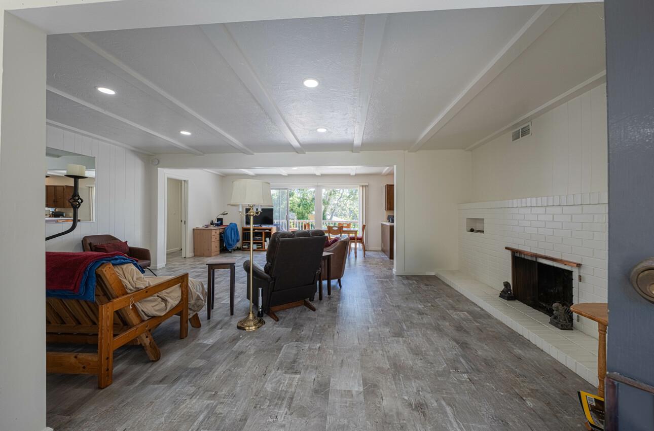 Detail Gallery Image 12 of 28 For 1171 Sylvan Pl, Monterey,  CA 93940 - 2 Beds | 2 Baths