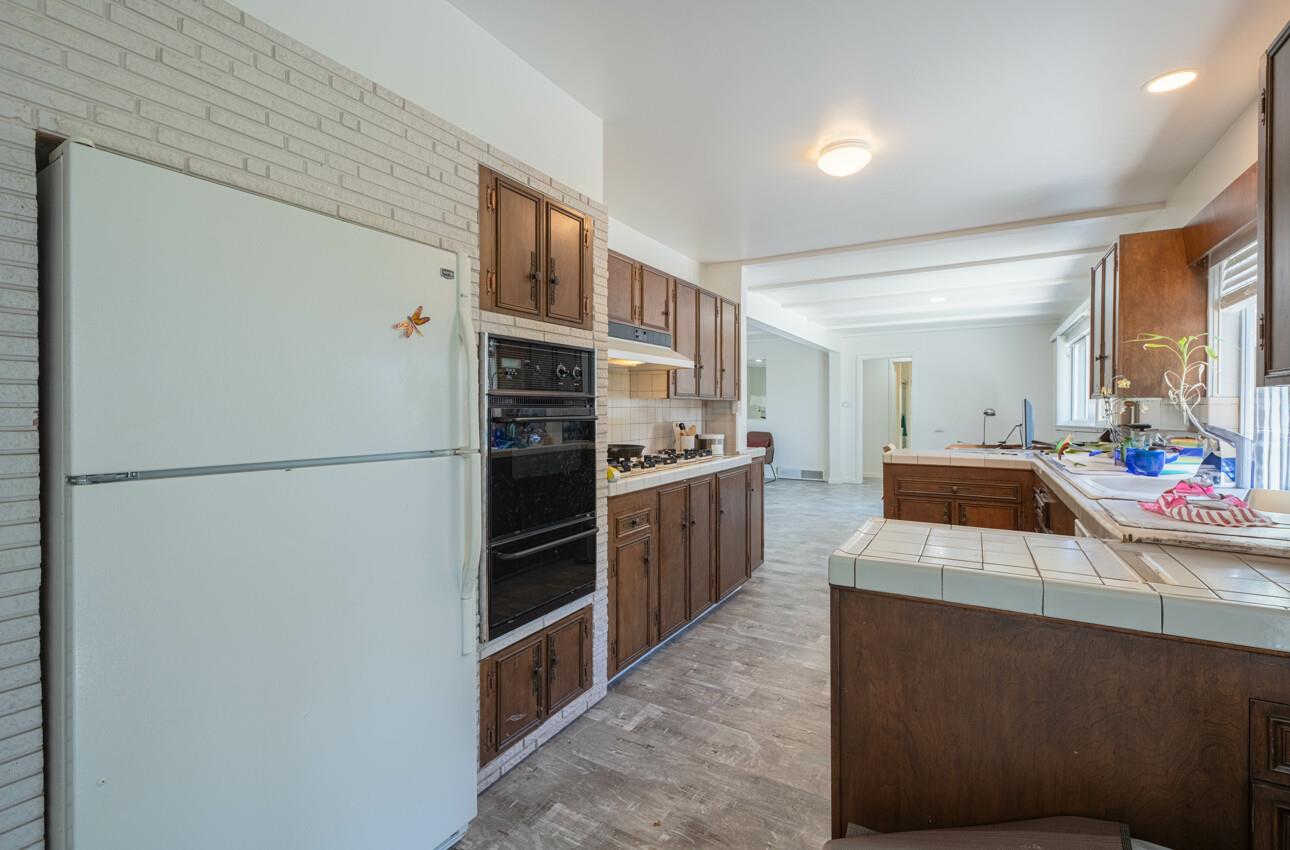Detail Gallery Image 19 of 28 For 1171 Sylvan Pl, Monterey,  CA 93940 - 2 Beds | 2 Baths
