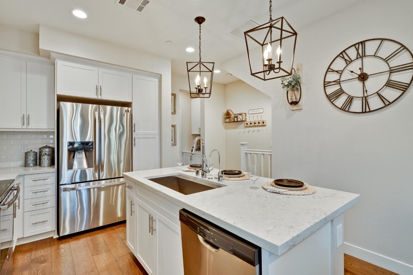 Detail Gallery Image 14 of 57 For 94 E 2nd St, Morgan Hill,  CA 95037 - 3 Beds | 3 Baths