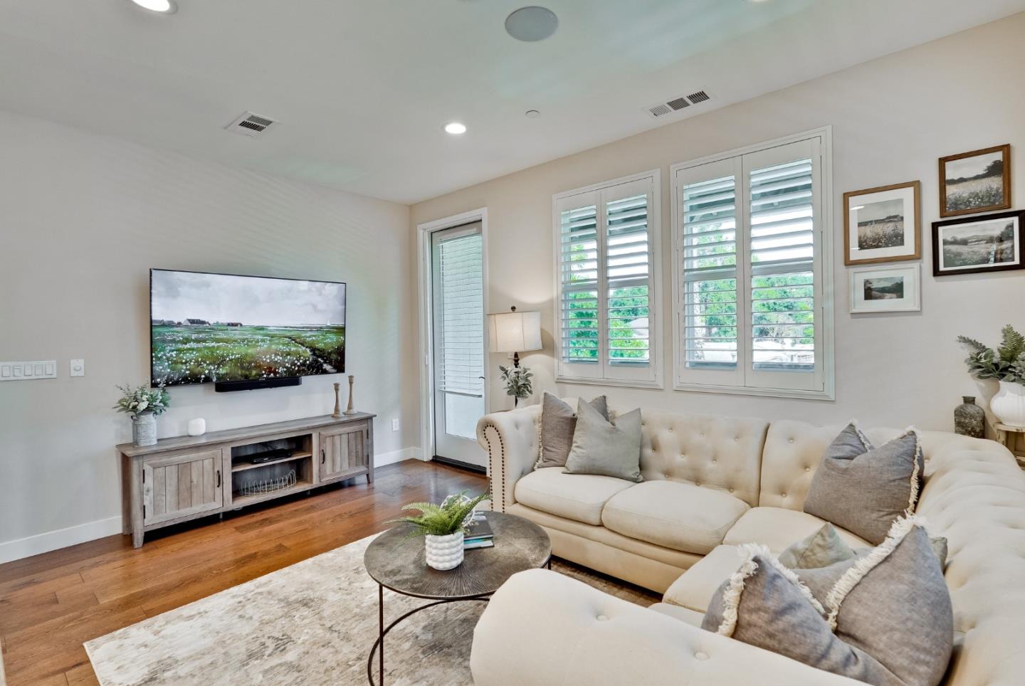 Detail Gallery Image 28 of 57 For 94 E 2nd St, Morgan Hill,  CA 95037 - 3 Beds | 3 Baths