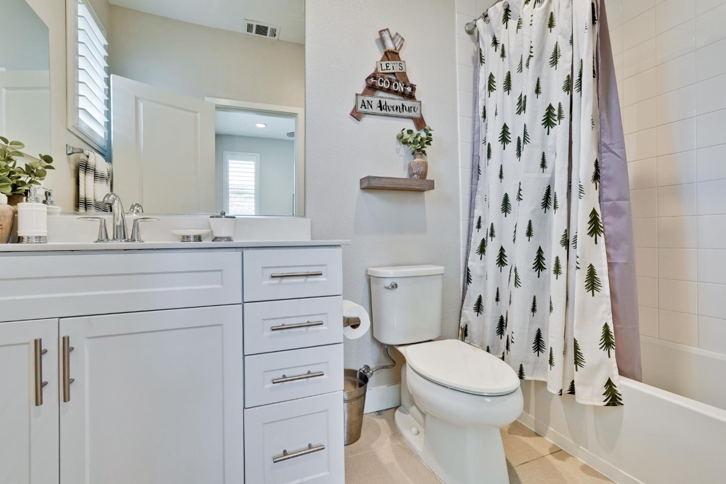 Detail Gallery Image 41 of 57 For 94 E 2nd St, Morgan Hill,  CA 95037 - 3 Beds | 3 Baths
