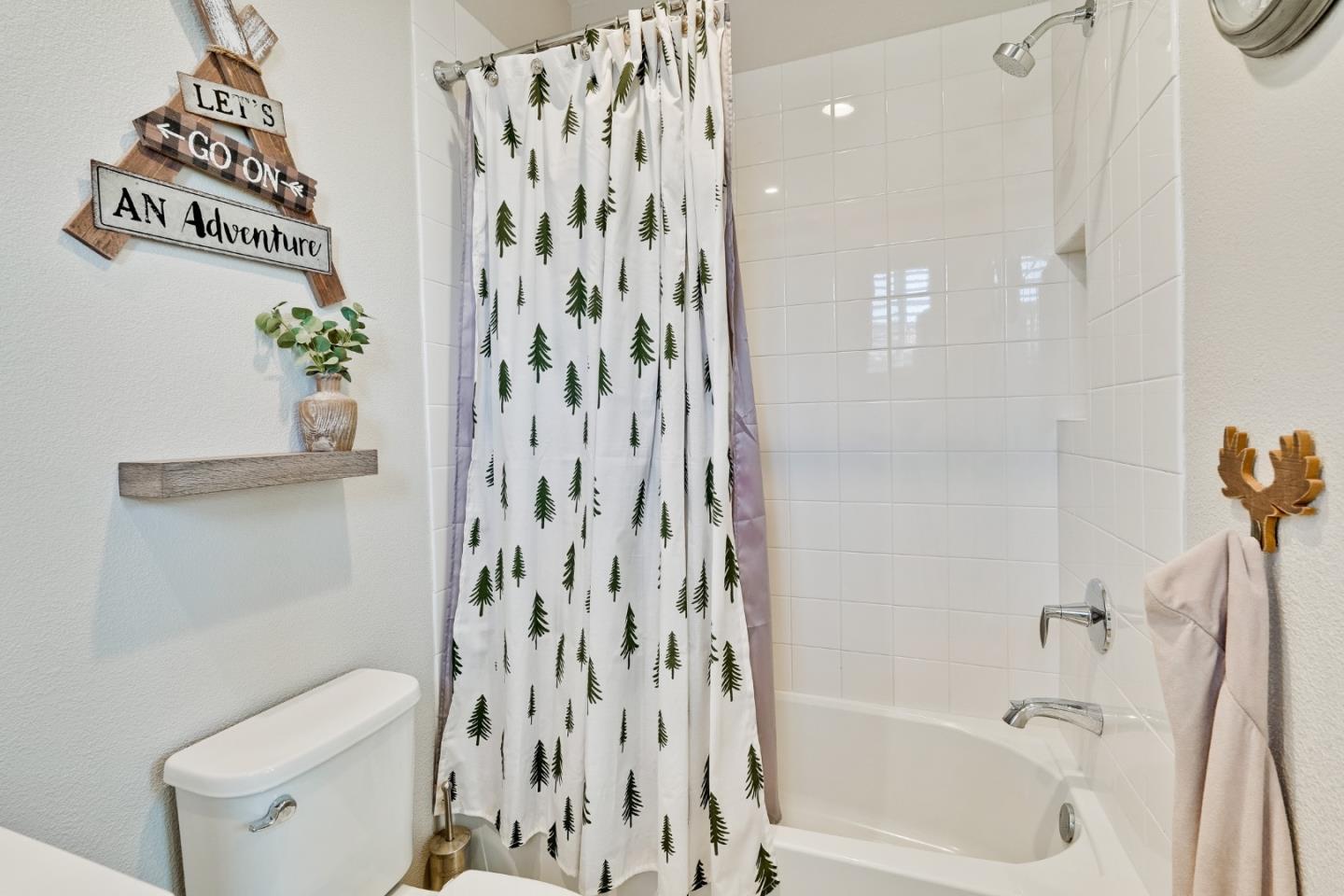 Detail Gallery Image 42 of 57 For 94 E 2nd St, Morgan Hill,  CA 95037 - 3 Beds | 3 Baths