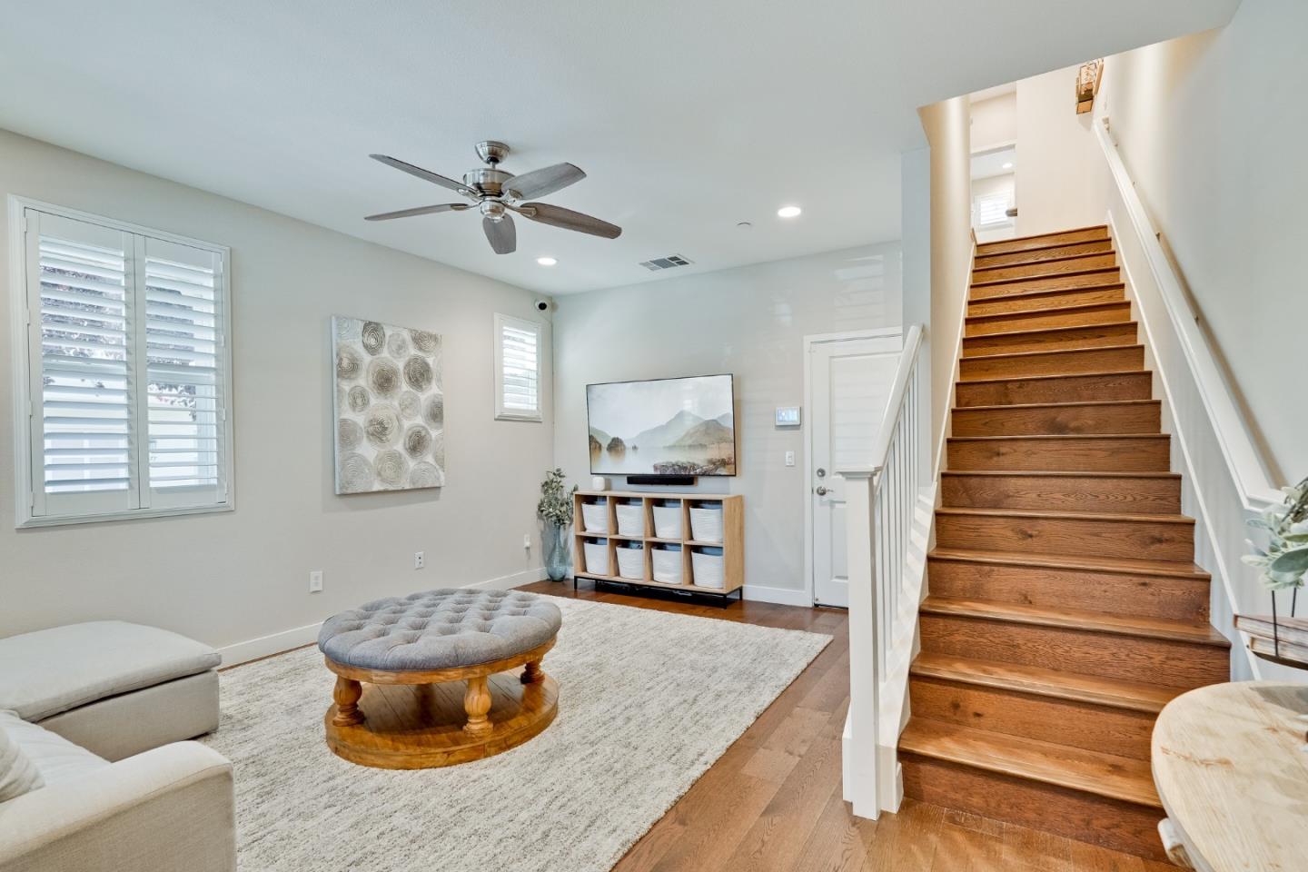 Detail Gallery Image 6 of 57 For 94 E 2nd St, Morgan Hill,  CA 95037 - 3 Beds | 3 Baths