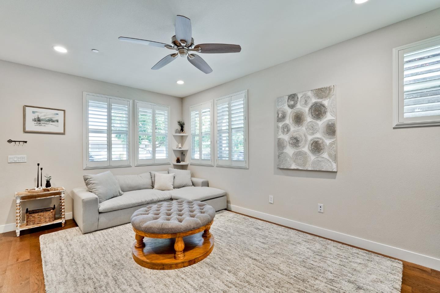 Detail Gallery Image 8 of 57 For 94 E 2nd St, Morgan Hill,  CA 95037 - 3 Beds | 3 Baths