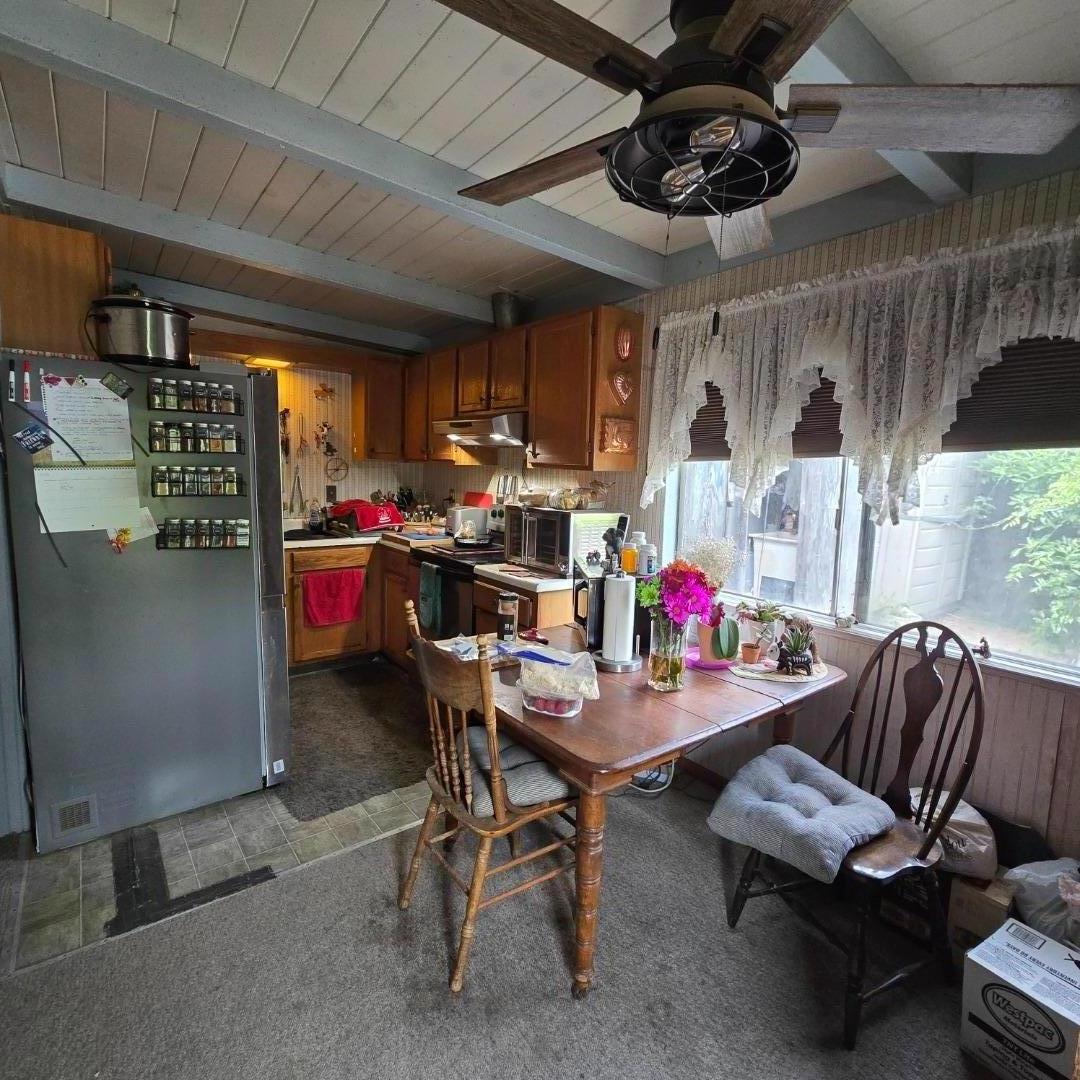 Detail Gallery Image 4 of 7 For 19963 Pesante Rd, Salinas,  CA 93907 - 3 Beds | 1 Baths