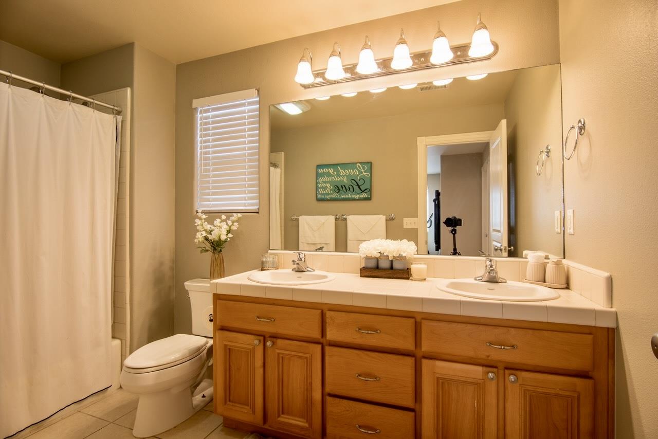Detail Gallery Image 13 of 19 For 555 Calle Buena Vista, Morgan Hill,  CA 95037 - 3 Beds | 2/1 Baths